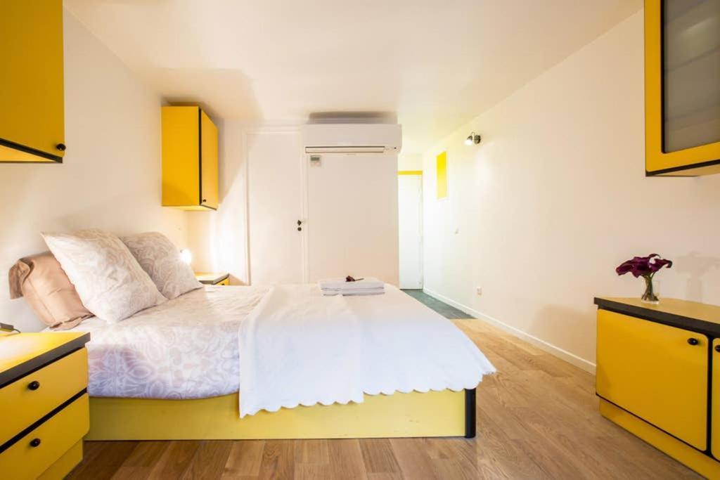 Charming Le Marais Retro Apartment Paris Exterior photo