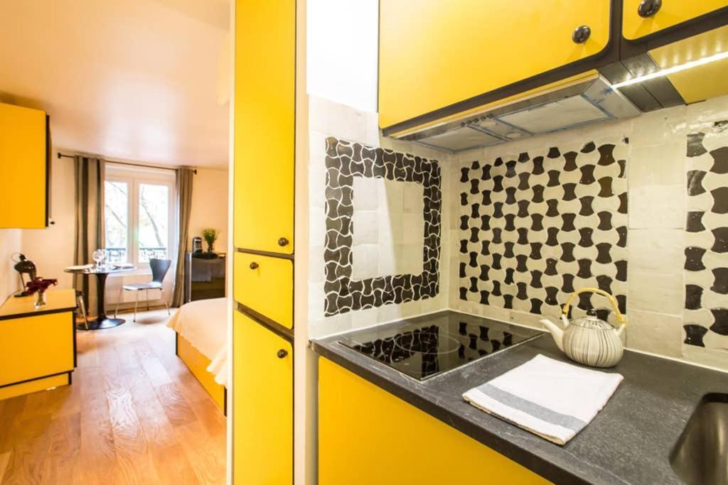 Charming Le Marais Retro Apartment Paris Exterior photo