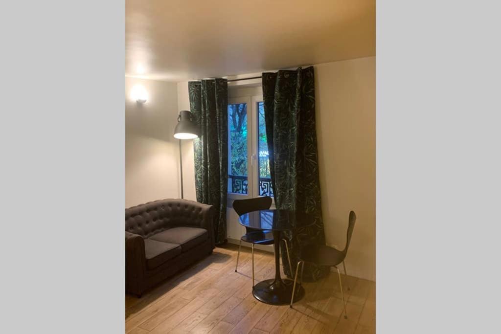 Charming Le Marais Retro Apartment Paris Exterior photo