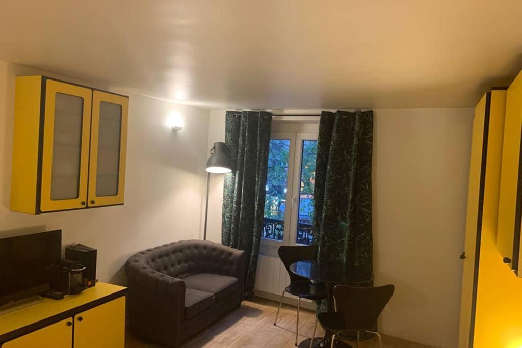 Charming Le Marais Retro Apartment Paris Exterior photo